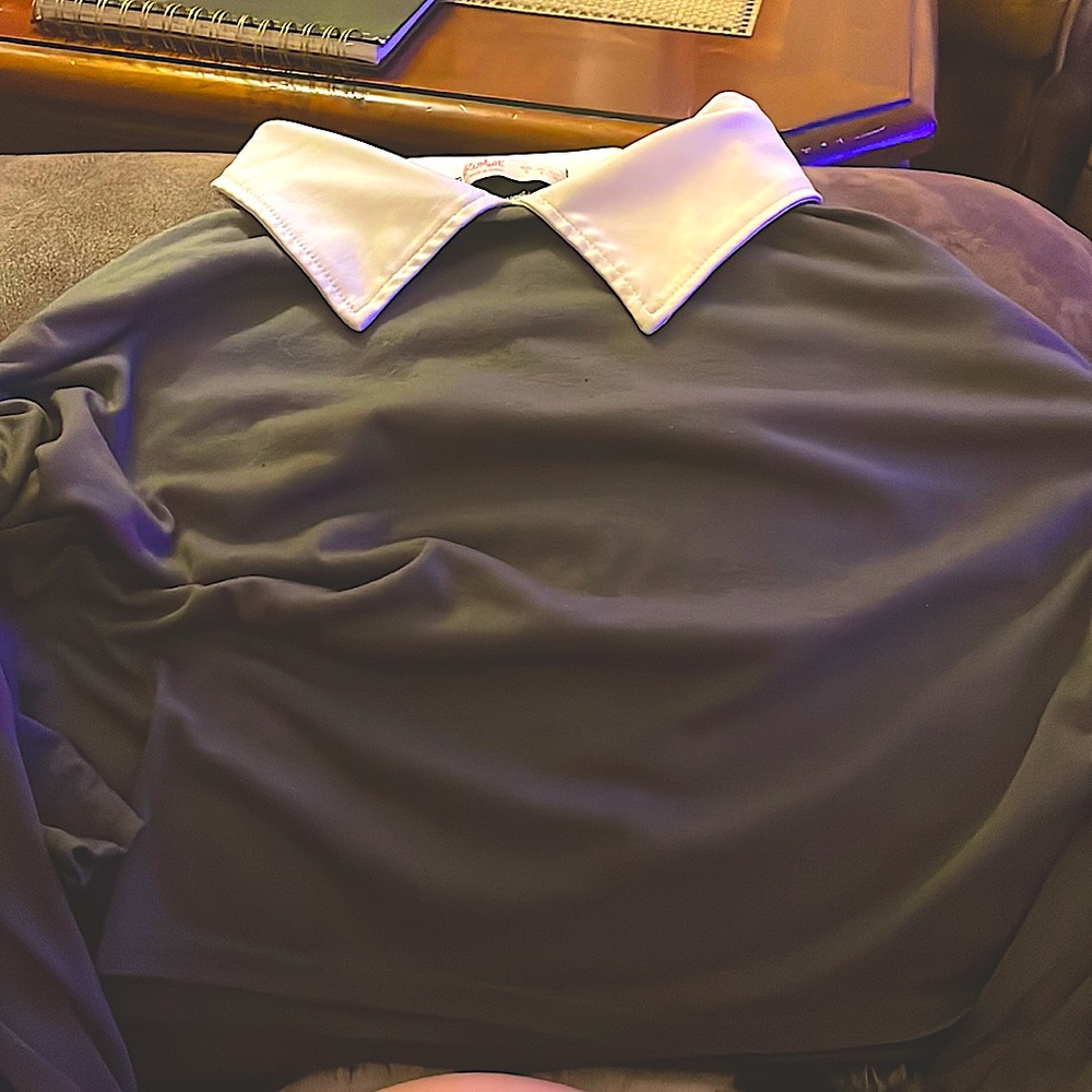 A long sleeve gray shirt
